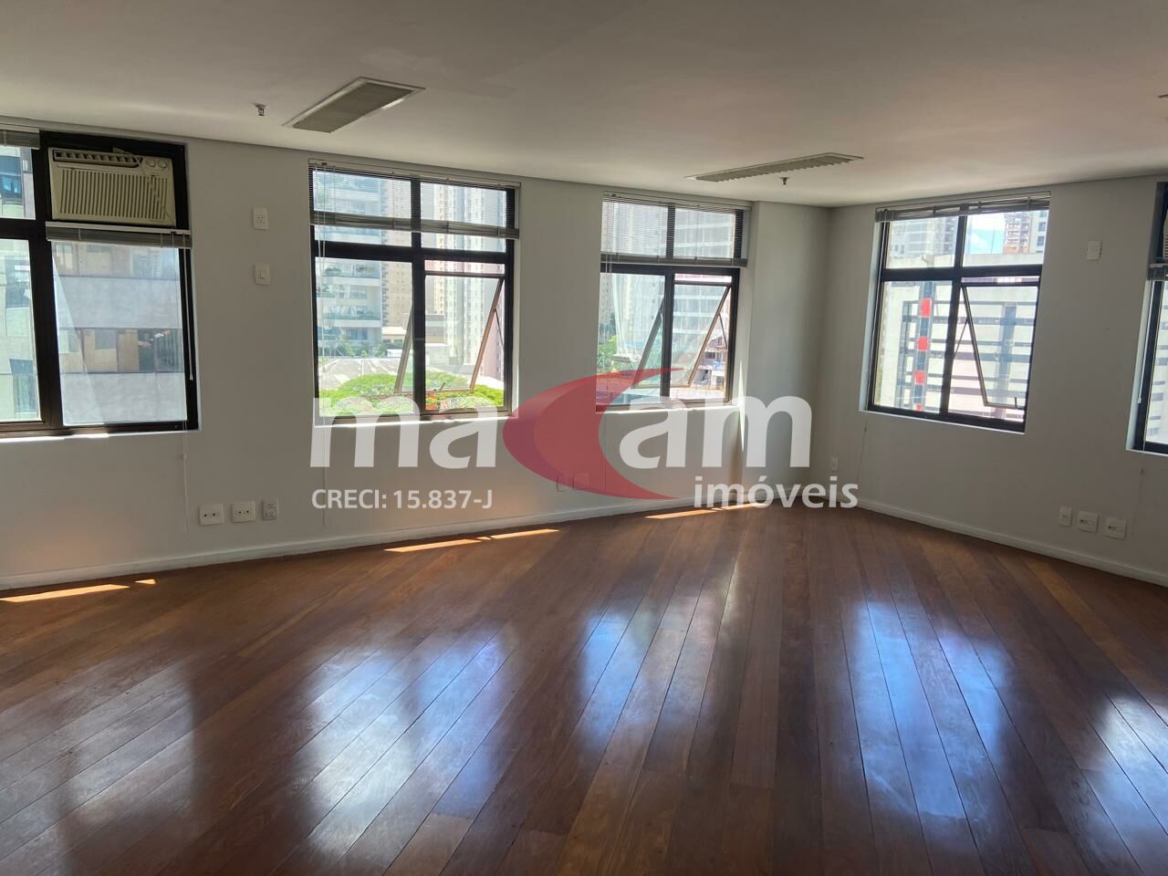 Conj. Comercial para Venda - Vila Cordeiro