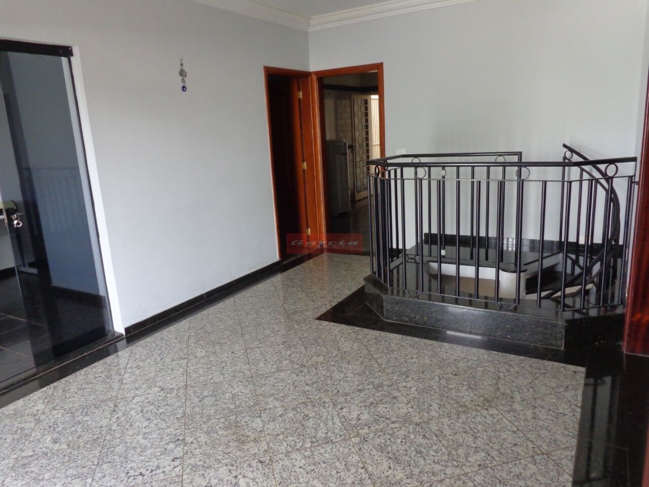 Sobrado para Venda - JARDIM COLINA