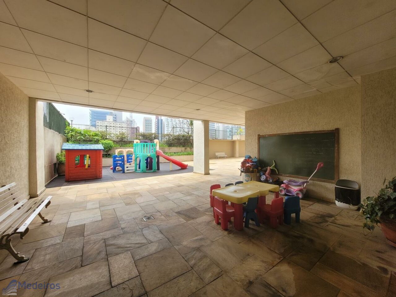 Apartamento à venda com 3 quartos, 110m² - Foto 24