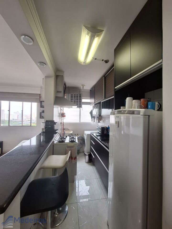 Apartamento à venda com 2 quartos, 42m² - Foto 11