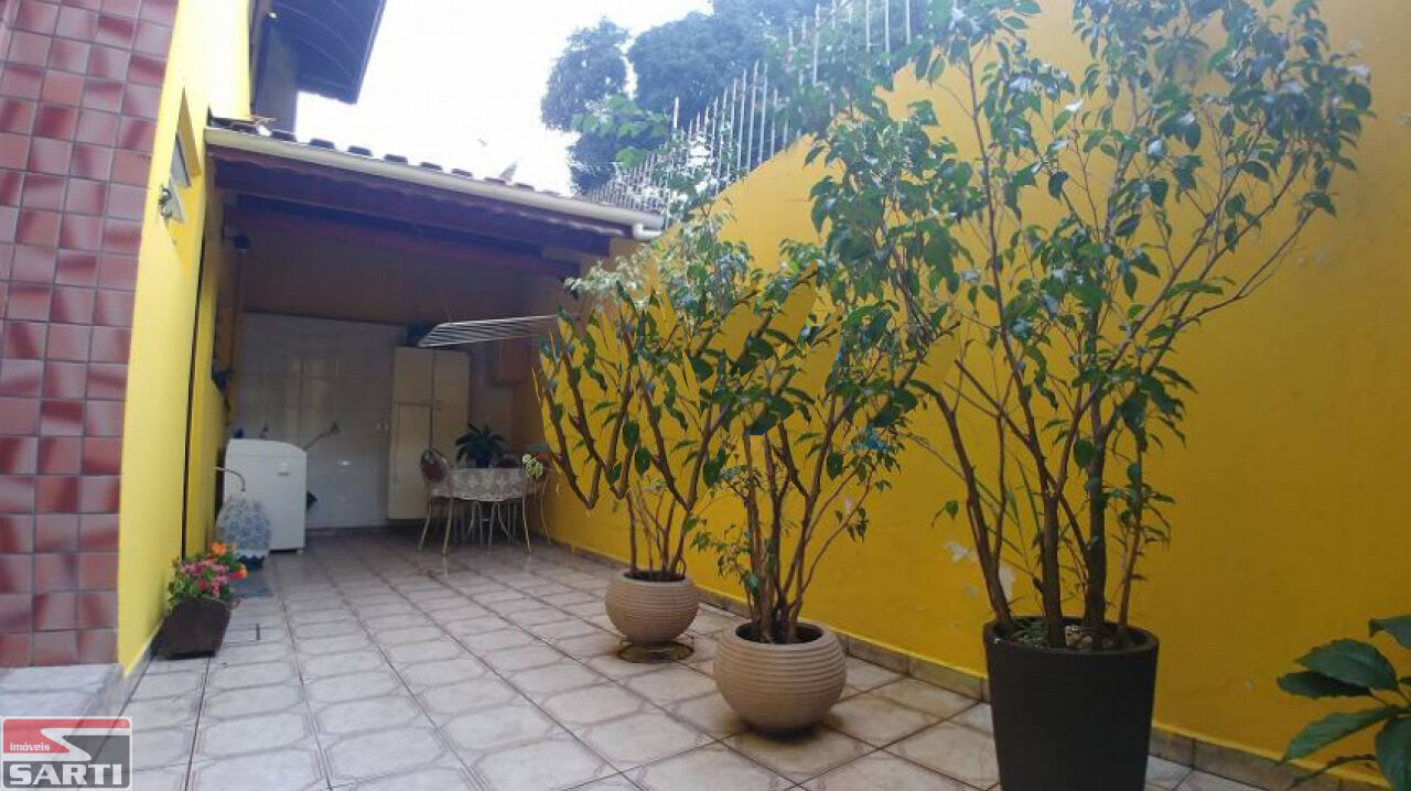 Casa Assobradada para Venda - Jardim Virginia Bianca