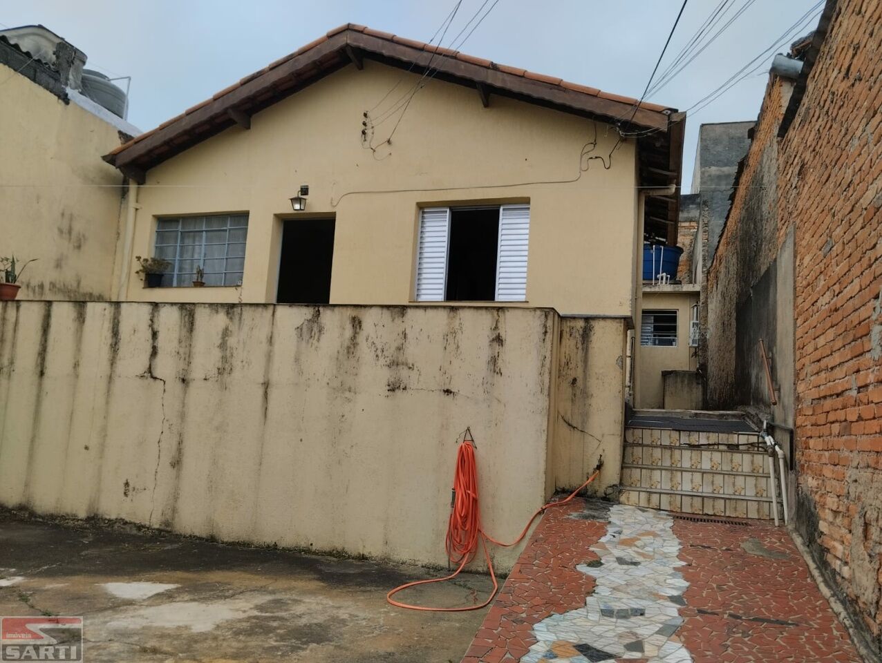 Casa Assobradada para Venda - Parque Peruche
