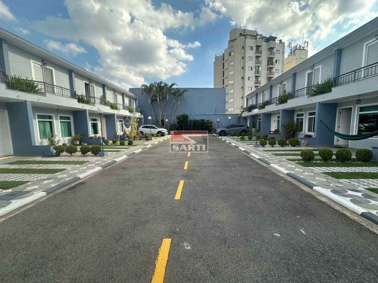 Condom�nio para Venda - Vila Romero