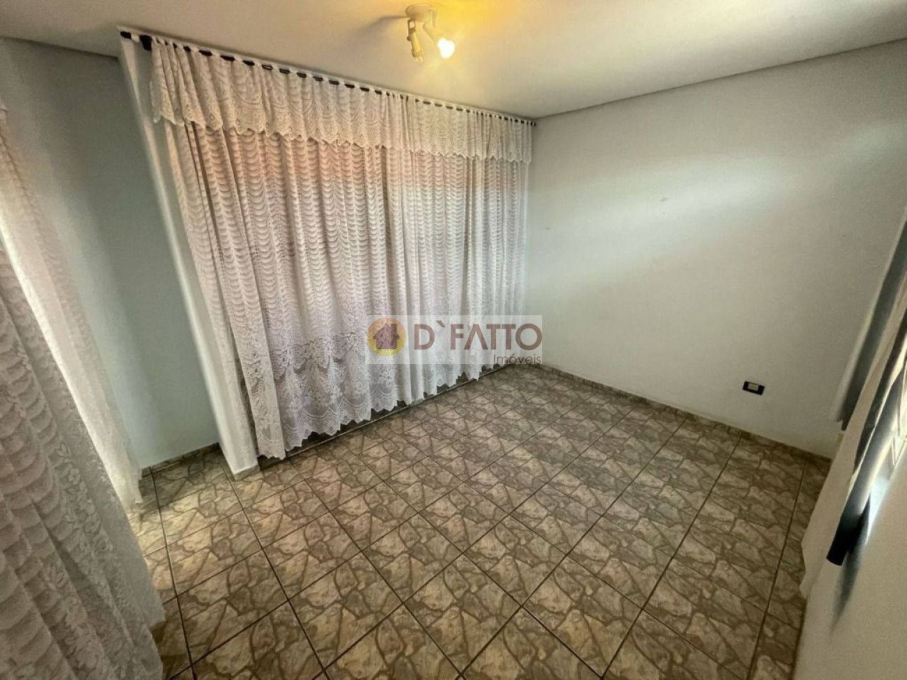 Sobrado para Locação - Jardim Santa Francisca