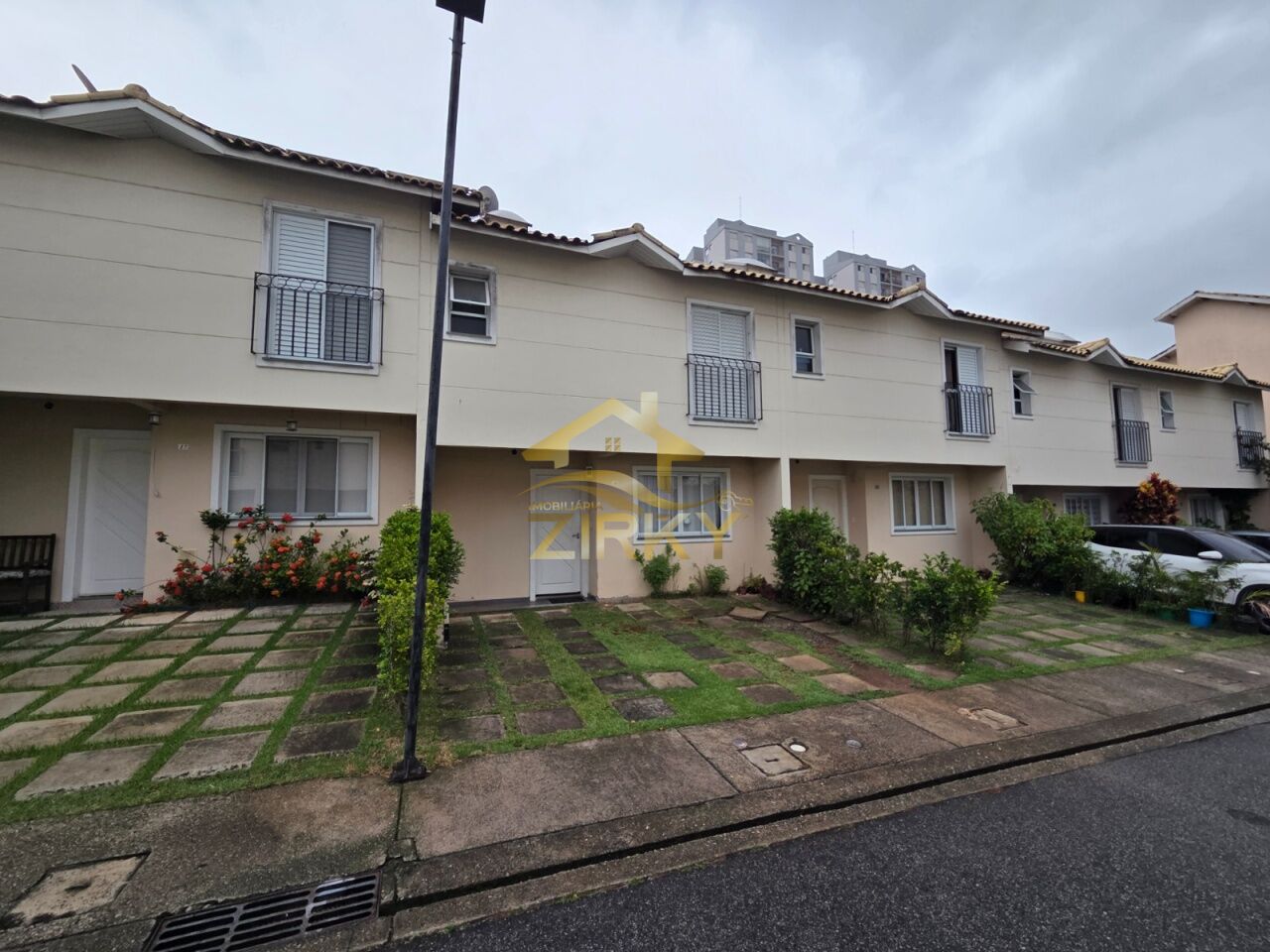 Casa de Condominio para Venda - Vila São João