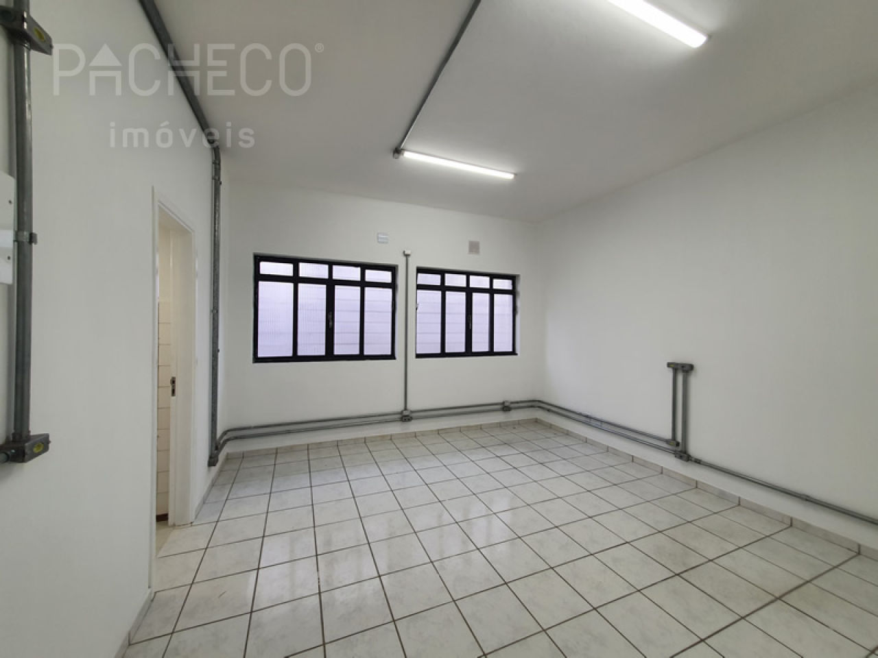 Sala - L1-48930