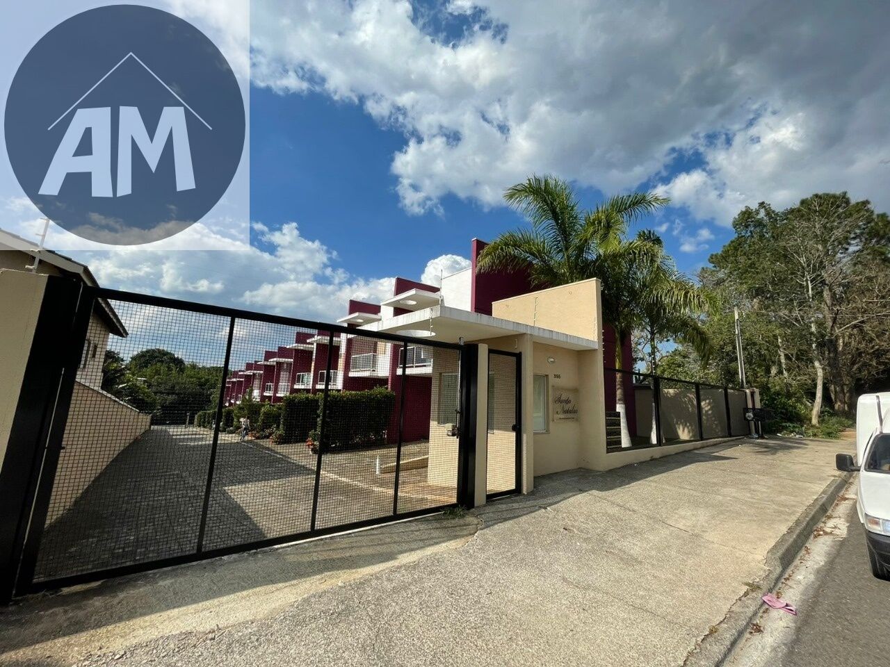 Condomínio para Locação - Jardim dos Pinheiros