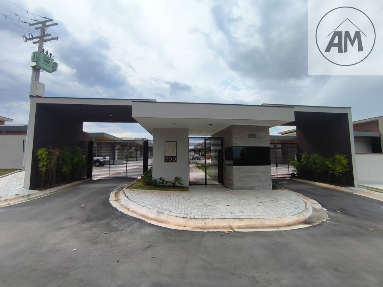 Condomínio para Locação - Vila Santista