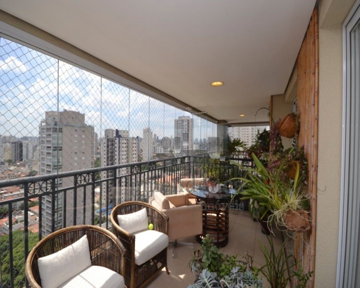 Apartamento, 3 quartos, 224 m² - Foto 2