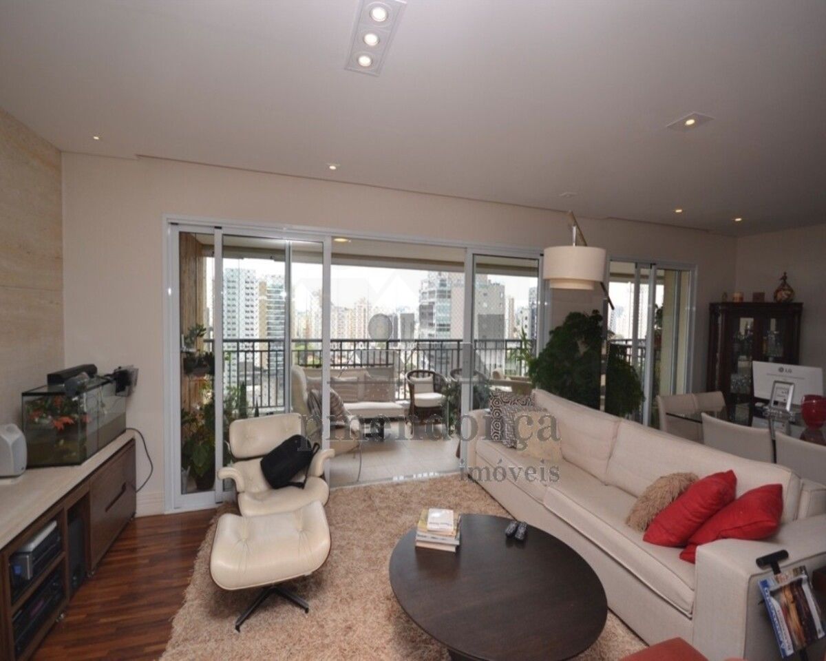 Apartamento, 3 quartos, 224 m² - Foto 1