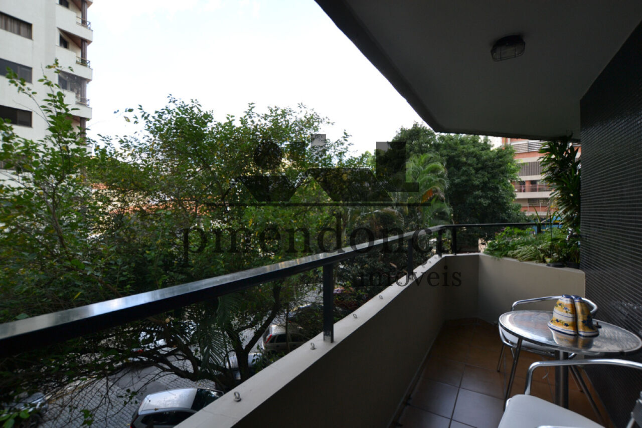 Apartamento, 3 quartos, 156 m² - Foto 2