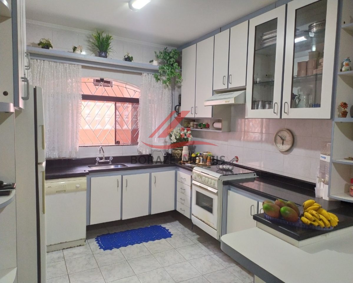 Sobrado com 3 quartos, sendo 1 suíte para venda no Parque Marajoara em Santo André