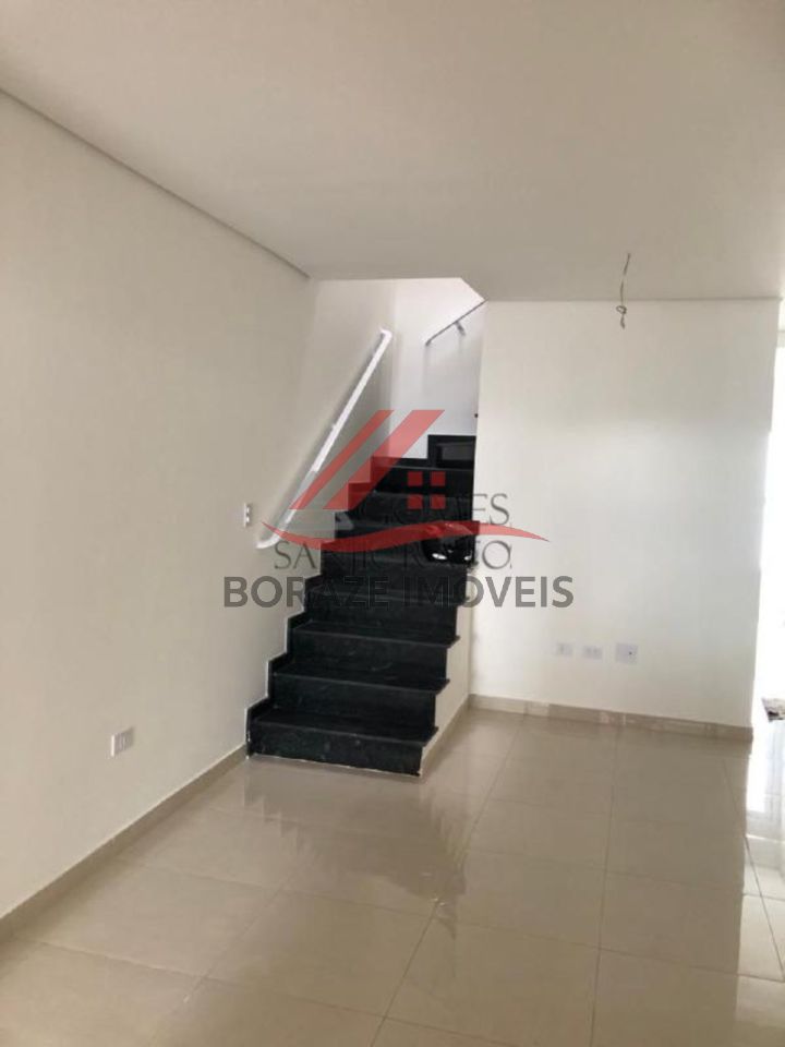 Sobrado com 3 quartos, sendo 1 suíte para venda na Vila Helena