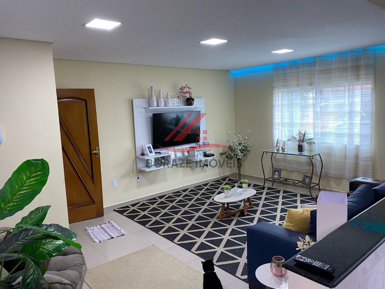 Sobrado com 3 quartos, sendo 1 suíte para venda na Vila Pires em Santo André