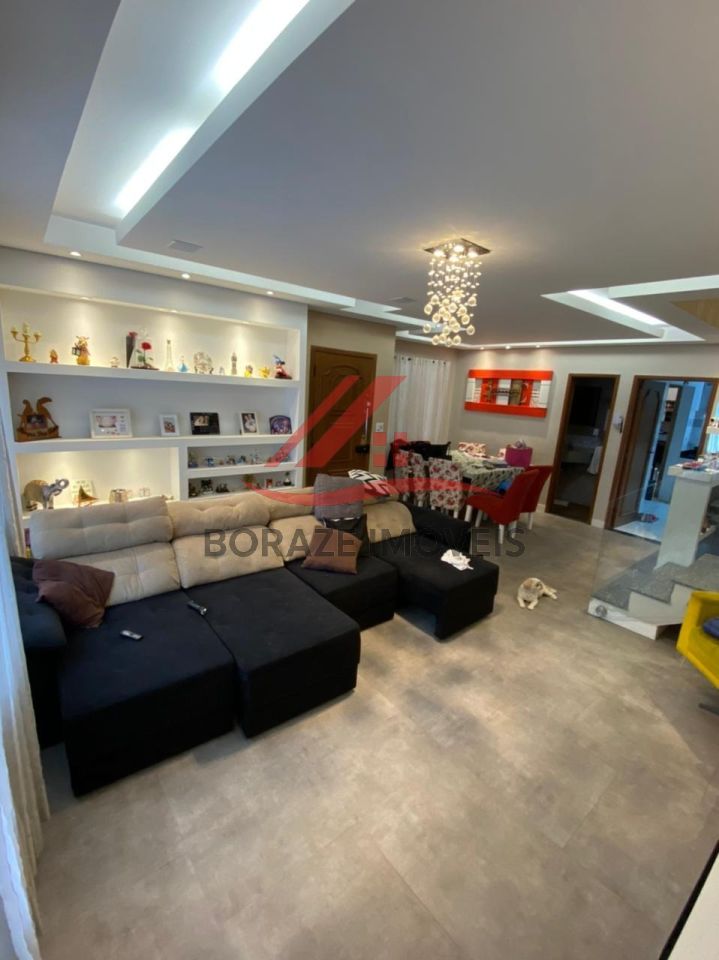 Sobrado com 4 quartos, sendo 1 suíte para venda na Vila Alpina em Santo André