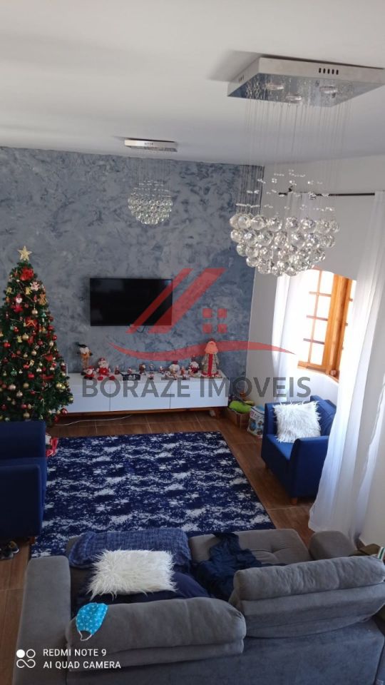 Sobrado com 5 quartos, sendo 2 suítes para venda no Roncon em Ribeirão Pires