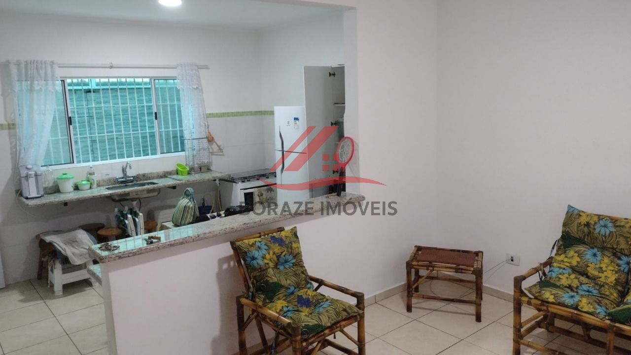 Sobrado com 2 quartos, sendo 1 suíte para venda em Balneario Itaguaí em Mongaguá