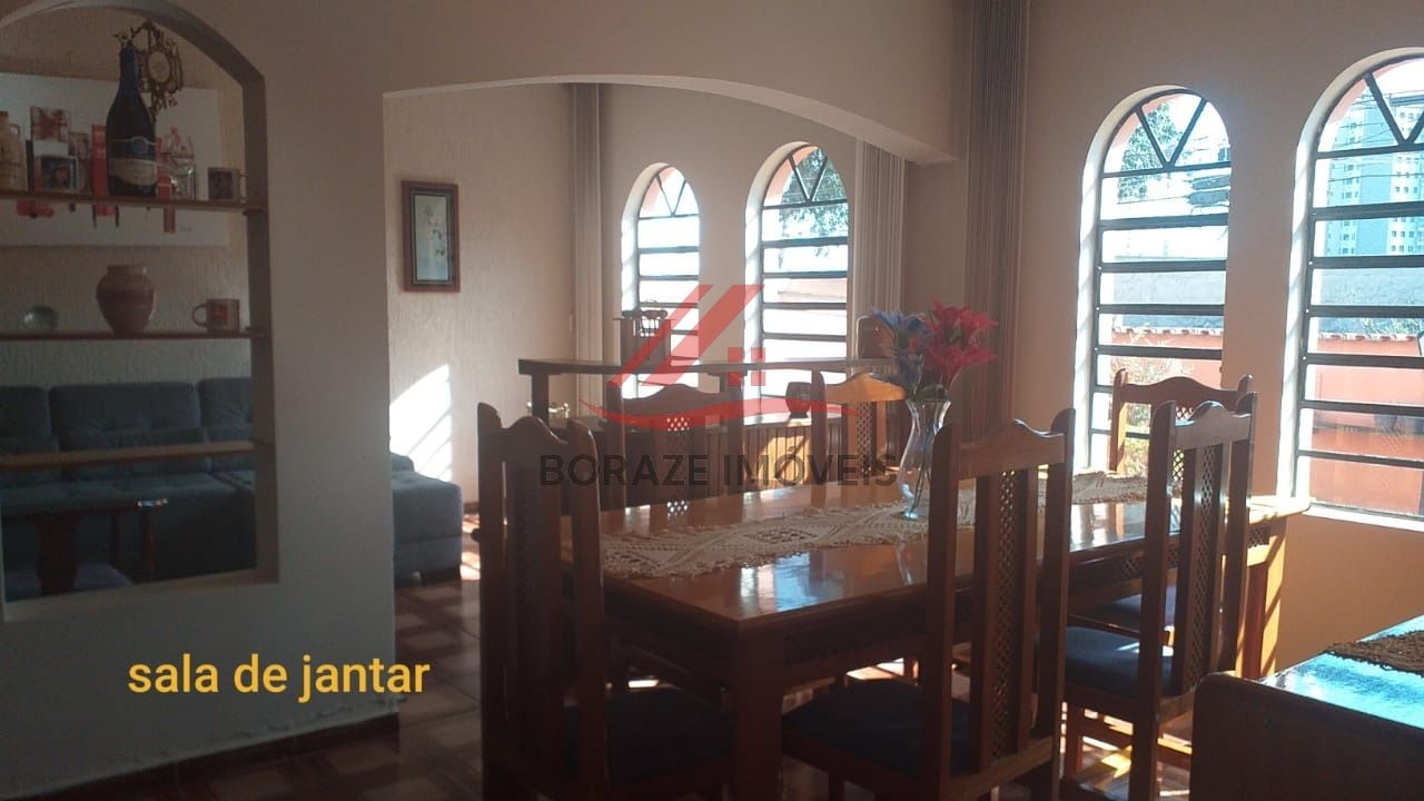 Sobrado com 3 quartos, sendo 1 suíte para venda na Vila Scarpelli em Santo André