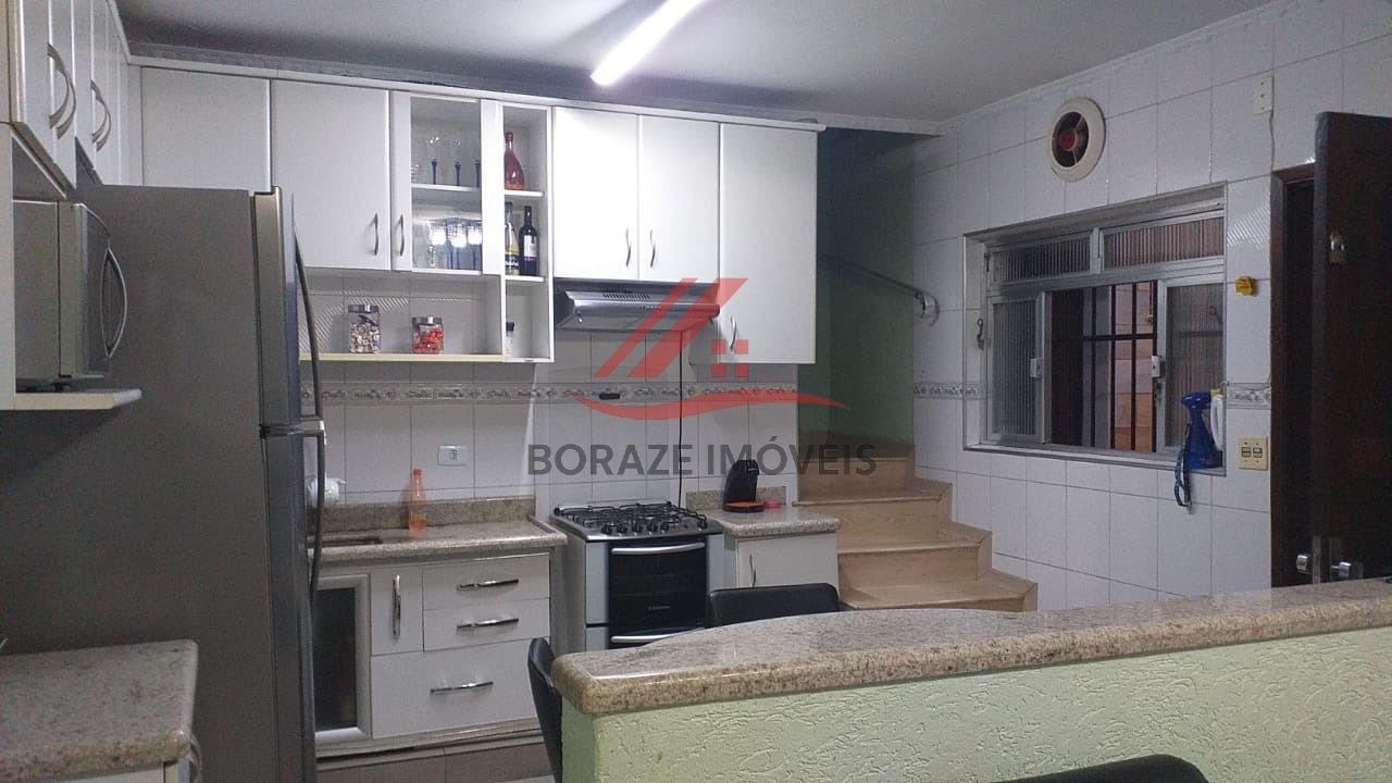 Sobrado para a venda no bairro Vila Palmares em Santo André - SP.