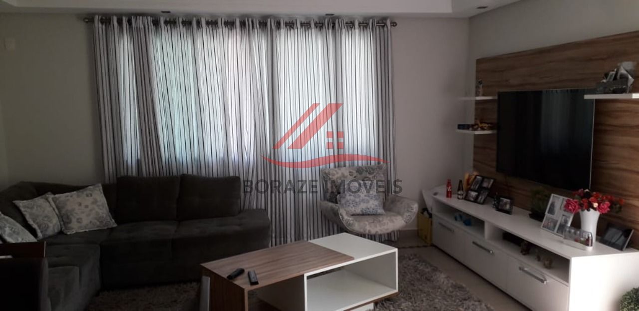 Sobrado com 3 quartos, sendo 1 suíte para venda na Vila Pires em Santo André