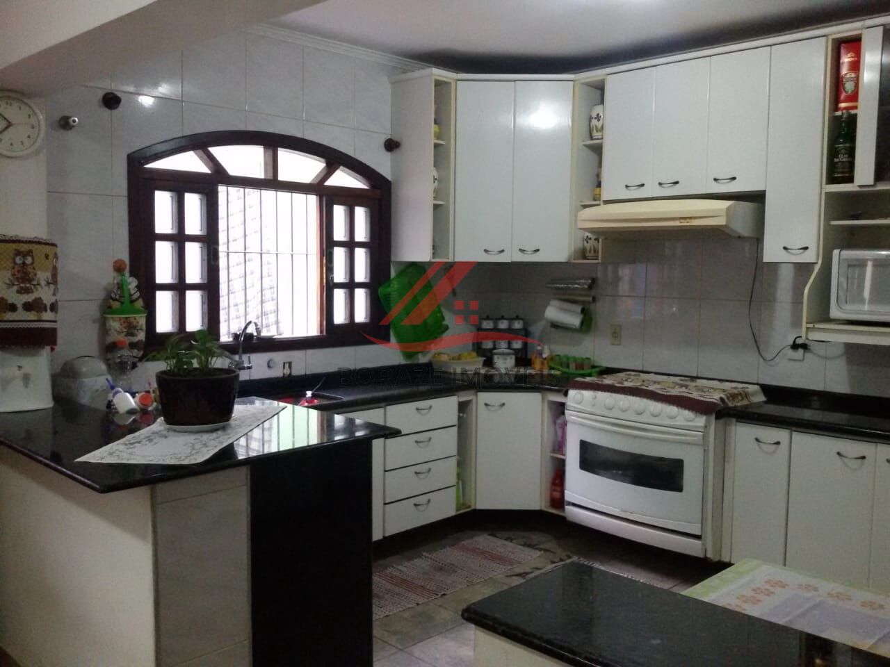 Casa com 3 quartos, sendo 1 suíte para venda na Vila Valparaíso em Santo André