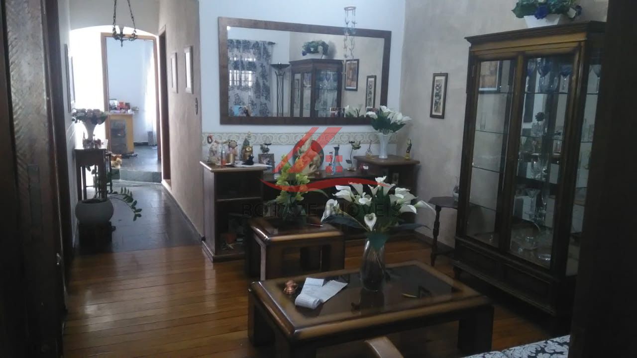 Casa à venda no bairro Vila Bastos em Santo André - SP .