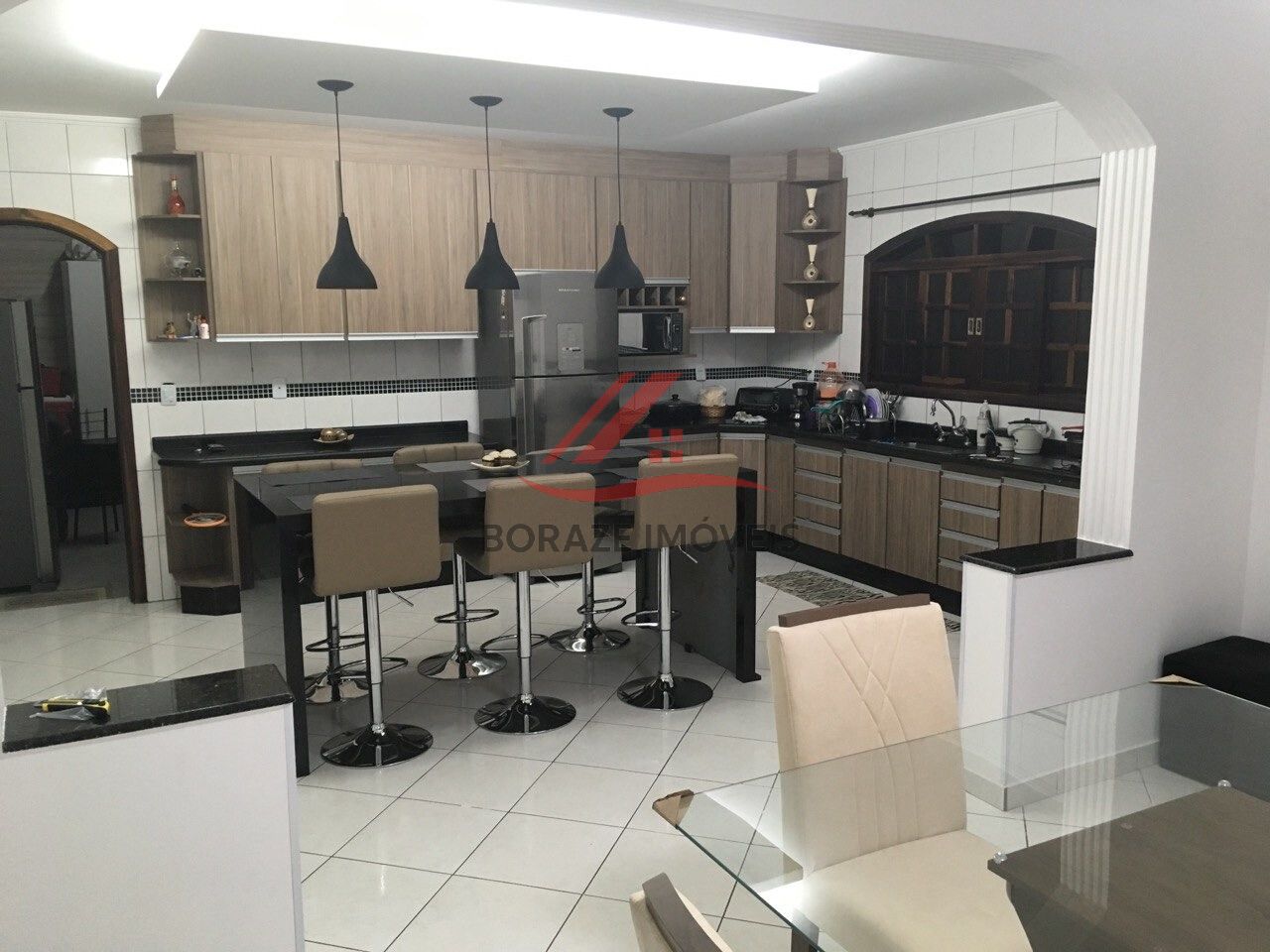 Sobrado com 4 quartos, sendo 1 suíte para venda no Parque Gerassi em Santo André