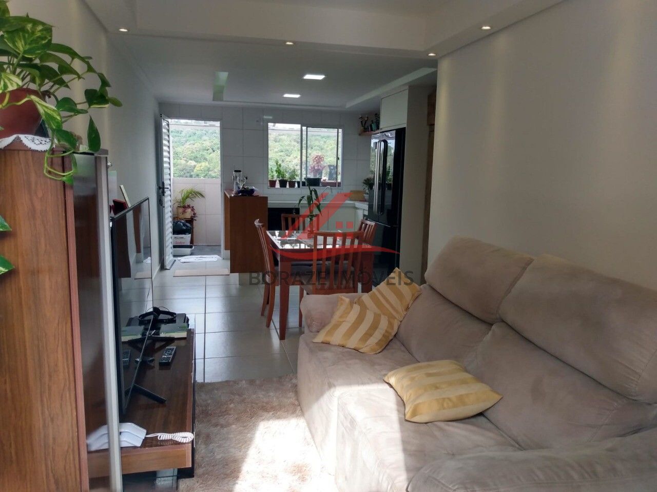 Sobrado com 2 quartos para venda no Jardim Itapeva em Mauá