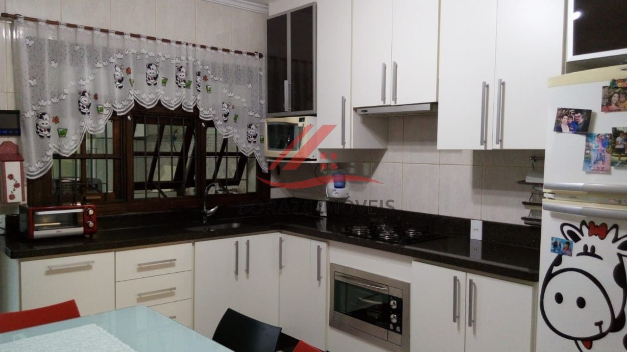 Casa com 3 quartos, sendo 1 suíte para venda na Vila Eldízia em Santo André