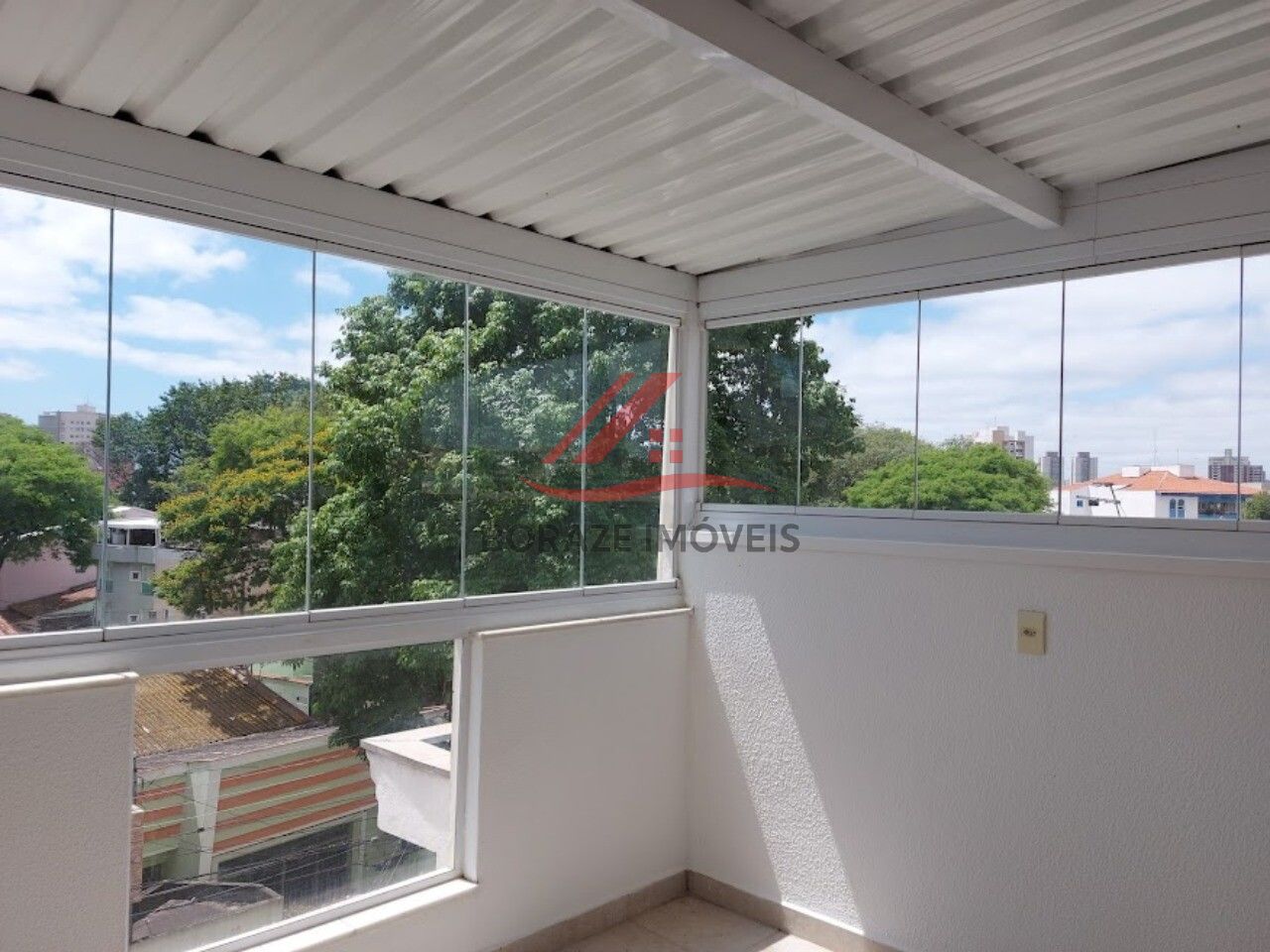 Sobrado com 3 suítes para venda na Vila Alzira em Santo André