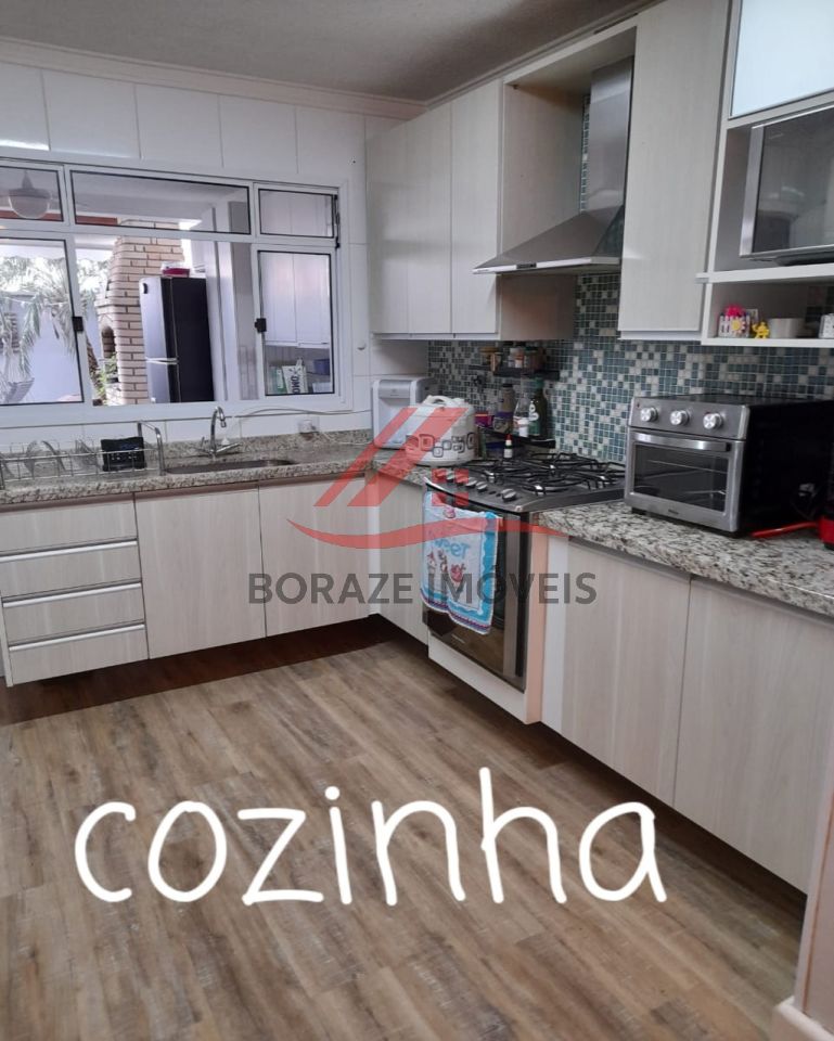 Sobrado com 3 quartos, sendo 1 suíte para venda na Vila Junqueira em Santo André