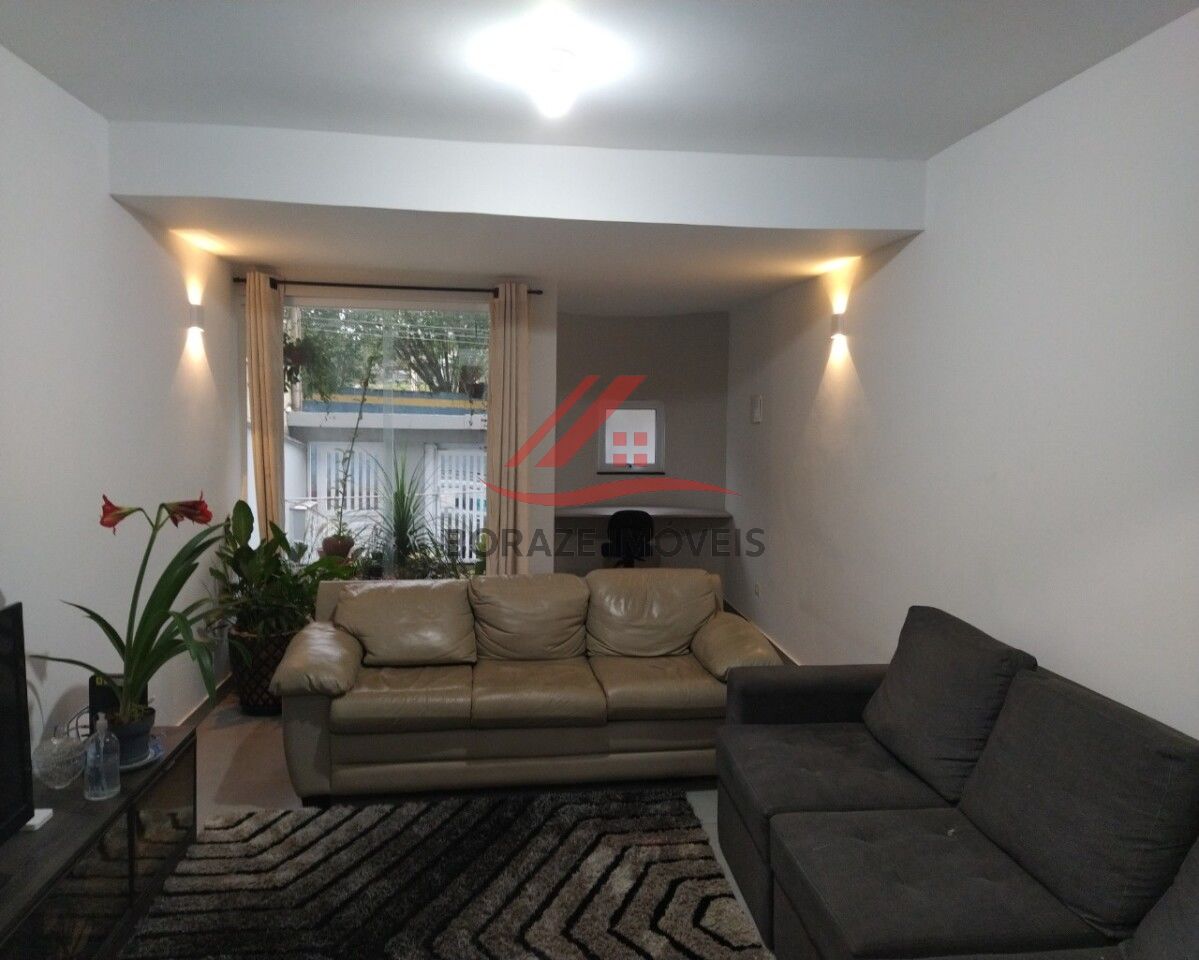 Sobrado com 4 quartos, sendo 1 suíte para venda no Parque Jaçatuba em Santo André