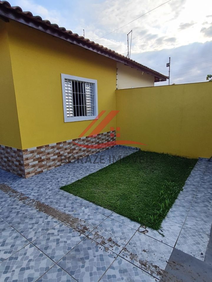 Casa com 2 quartos para venda em Paranapuan em Itanhaém