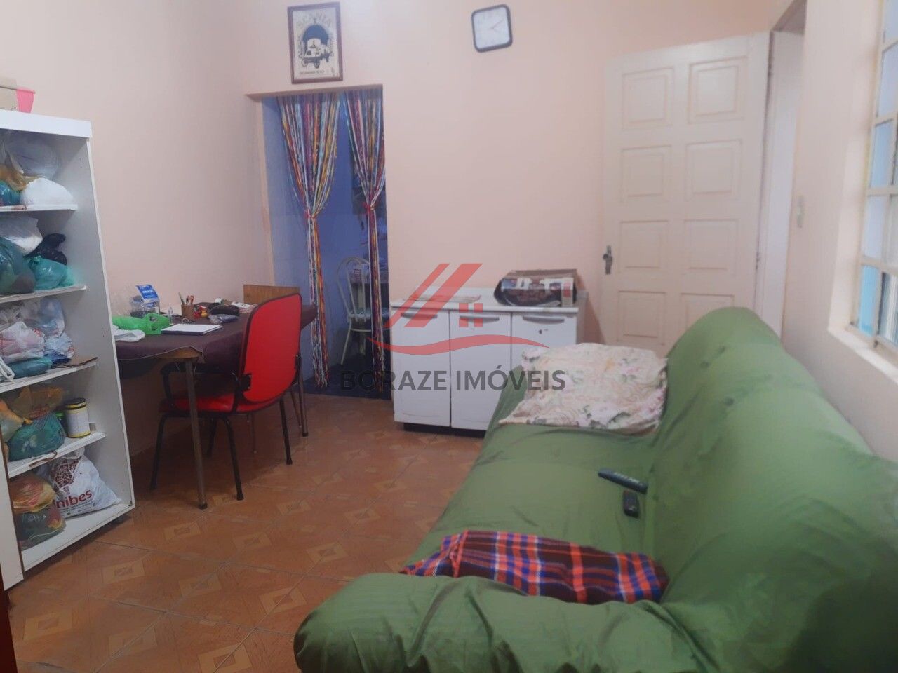 Sobrado com 5 quartos, sendo 1 suíte para venda na Vila Emílio em Mauá