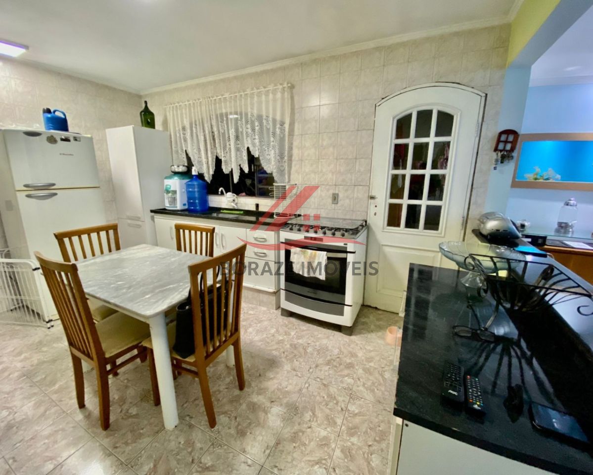 Sobrado com 6 quartos para venda no Jardim do Estádio em Santo André