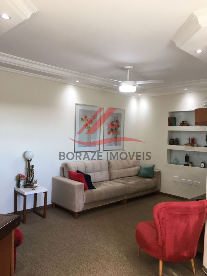 Apartamento com 3 quartos, sendo 1 suíte, sala com sacada para venda na Vila Metalúrgica em Santo An