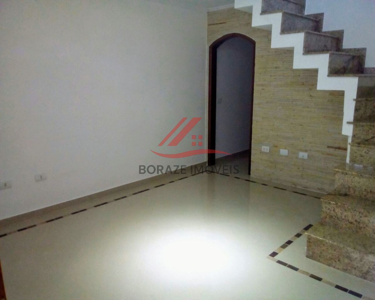 Sobrado com 2 quartos, sendo 1 suíte para venda na Vila Camilópolis em Santo André