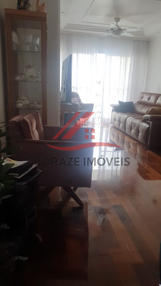 Apartamento com 3 quartos, sendo 1 suíte para venda na Vila Bastos em Santo André