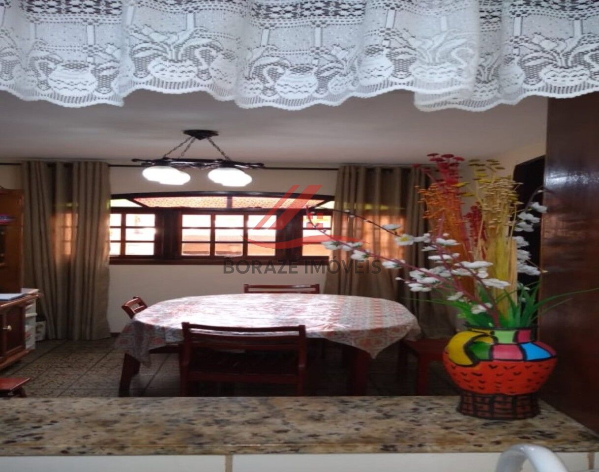 Sobrado com 3 quartos, sendo 1 suíte para venda no Jardim Ana Maria em Santo André