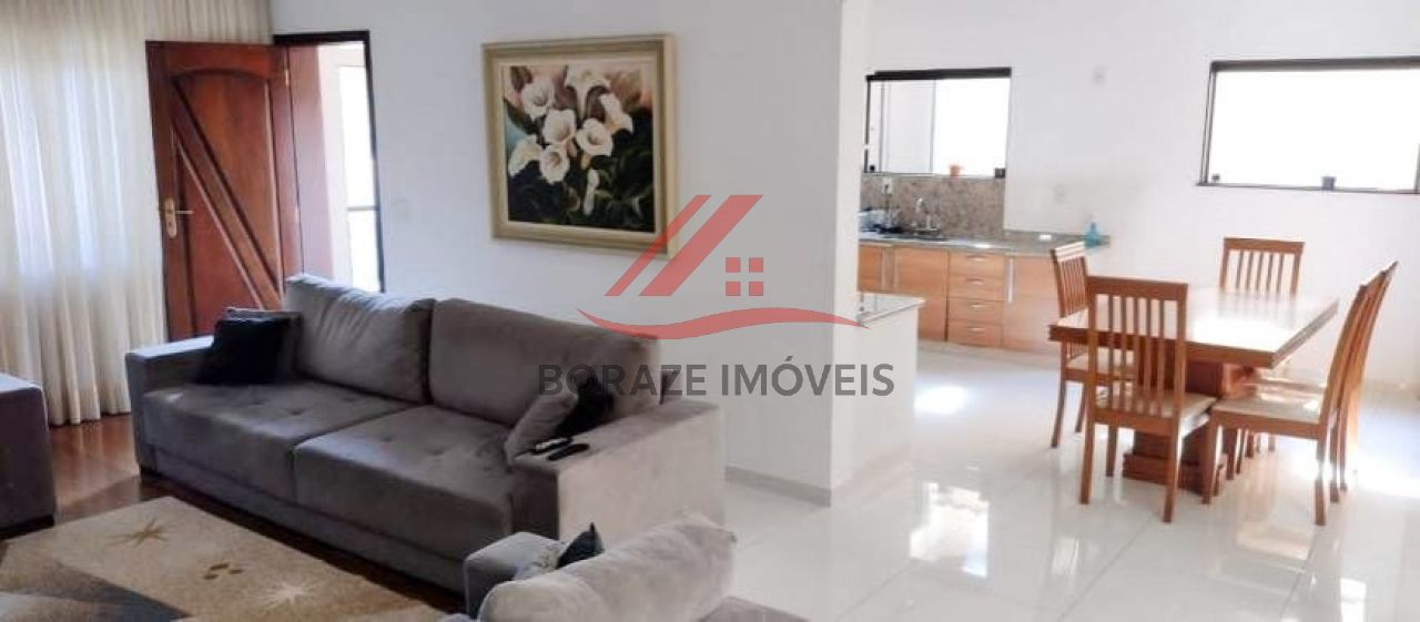 Sobrado com 3 quartos, sendo 2 suítes para venda na Vila Alto de Santo André