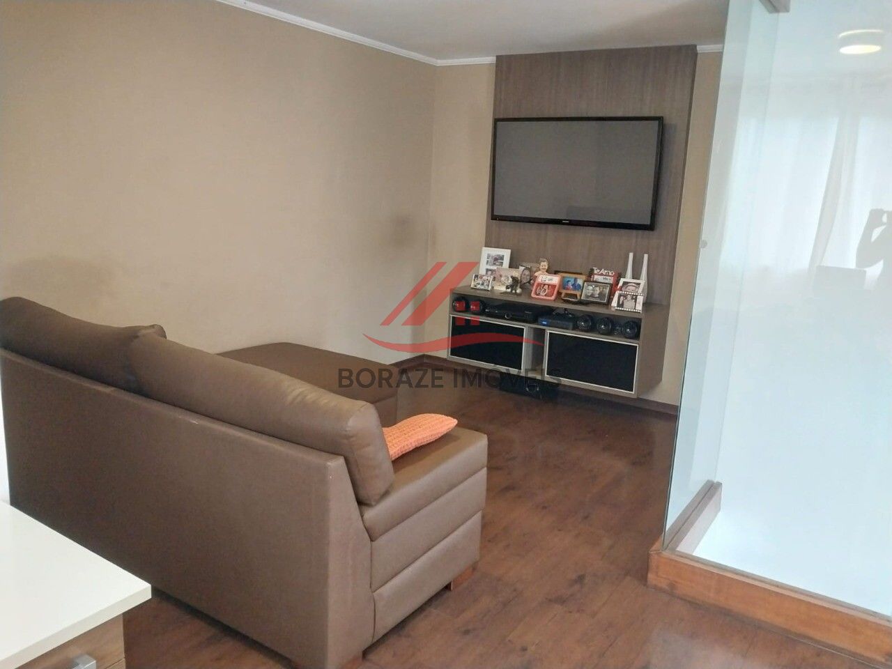 Cobertura com 2 quartos, sendo 1 suíte para compra no Parque São Vicente