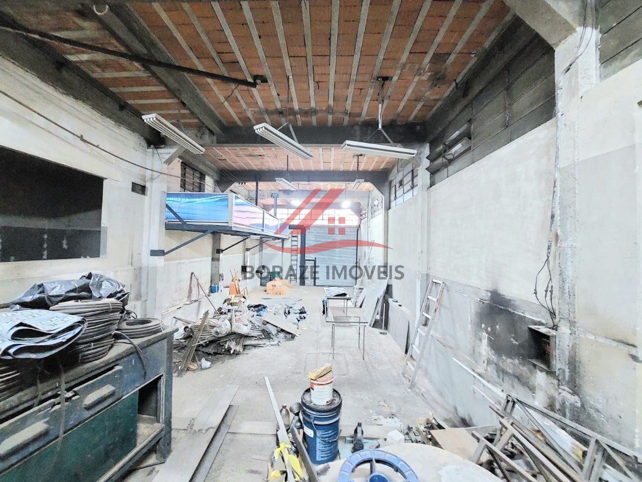 Salão comercial para alugar no Vila Vitória em Mauá