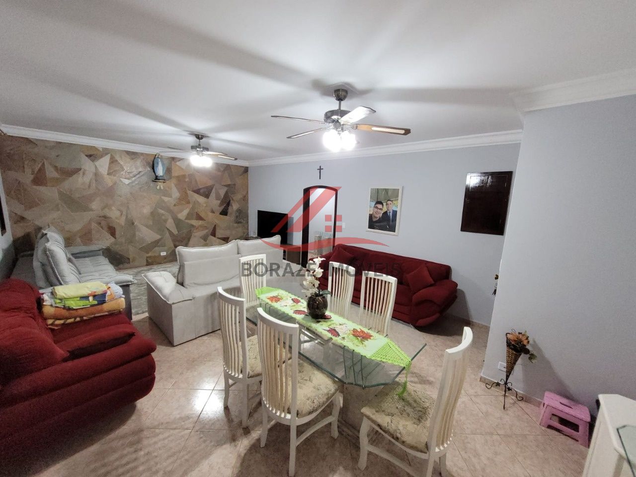 Sobrado com 3 quartos, sendo 1 suíte para venda no Bairro Suíssa em Ribeirão Pires