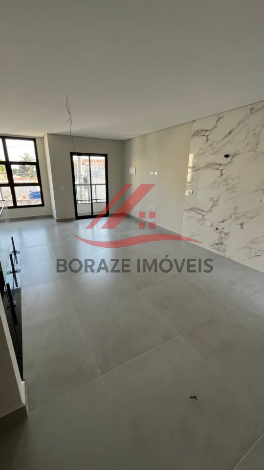 Casa assobradada com 3 quartos, sendo 1 suíte para venda no Jardim Santo Antônio em Santo André