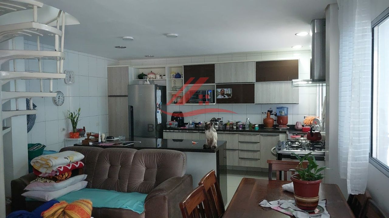 Sobrado com 2 quartos para venda no Jardim Adelina em Mauá