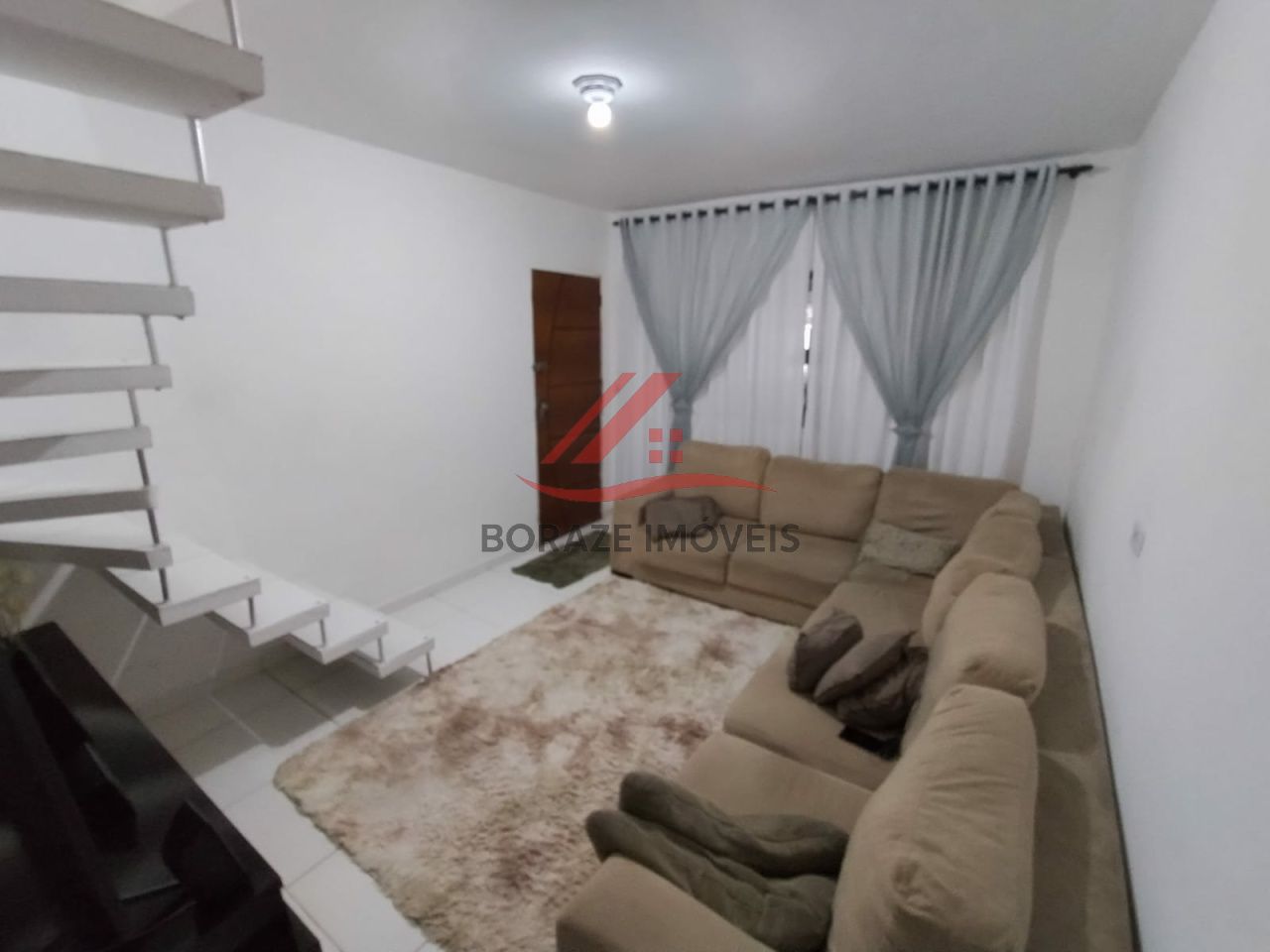 Sobrado para venda no Jardim Primavera em Mauá 