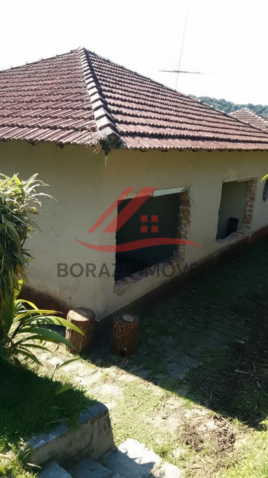 Casa á venda 139m², 3 dormitórios, 1 suíte, 1 piscina em Ribeirão Pires, SP