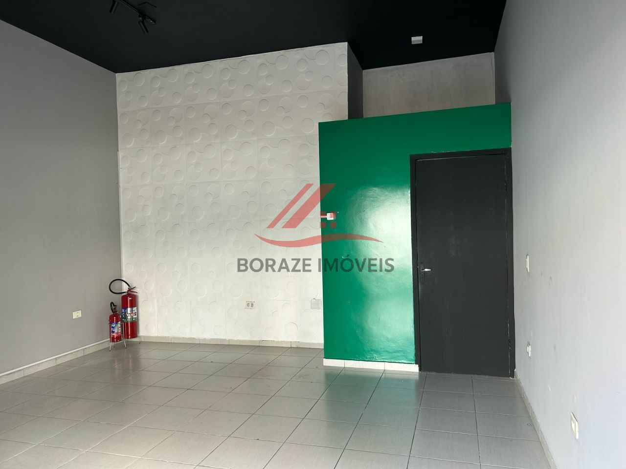 Salão comercial para alugar na Vila Bocaina em Mauá