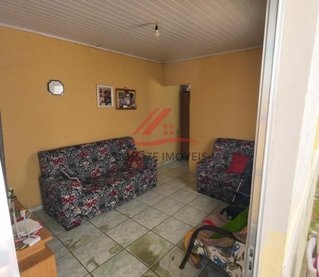 Casa térrea com 2 casas no quintal para venda no Bairro Mostardas em Monte Alegre do Sul