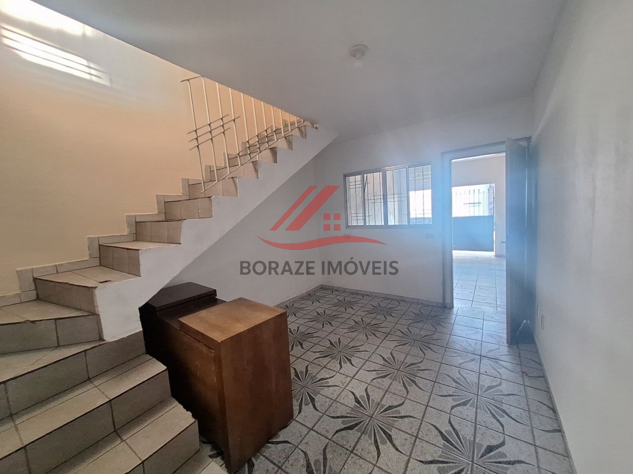 Sobrado com 3 quartos para alugar na Vila Magini em Mauá